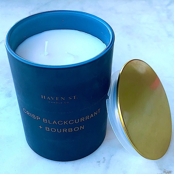 HAVEN STREET CANDLE “CRISP BLACKCURRANT + BOUBON” RICHLY SCENT NEW - Picture 1 of 3